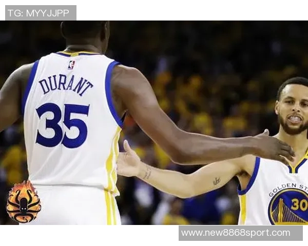 美媒分享库里一家六口温馨聚餐瞬间时光荏苒令人感慨不已 美媒分享库里一家六口温馨聚餐瞬间时光荏苒令人感慨不已